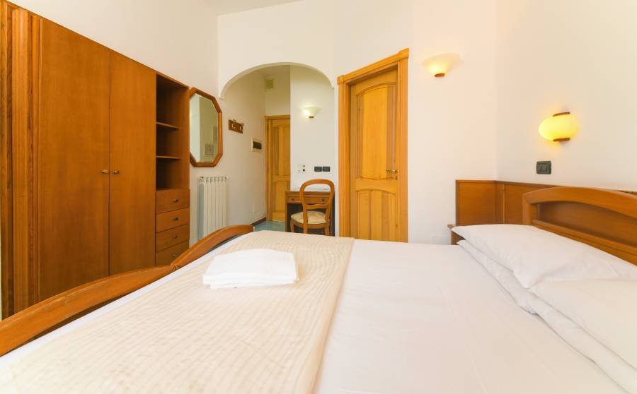 economy-hotel-pineta-ischia-1